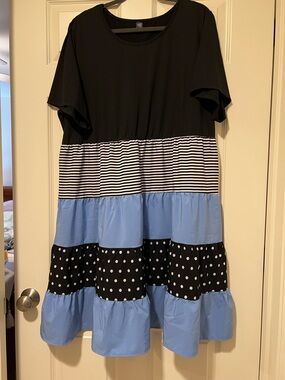 SHEIN Black, White & Light Blue Tiered Midi Dress